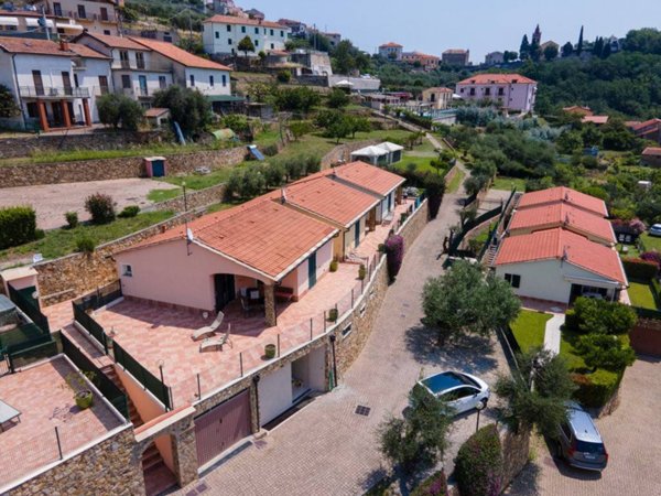 casa indipendente in vendita a Tovo San Giacomo