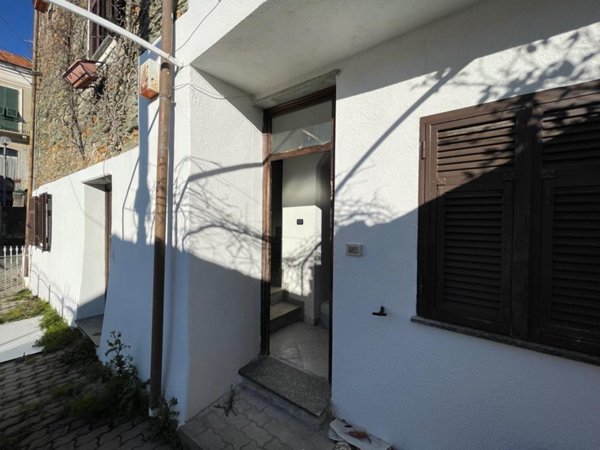casa indipendente in vendita a Tovo San Giacomo in zona Bardino Vecchio