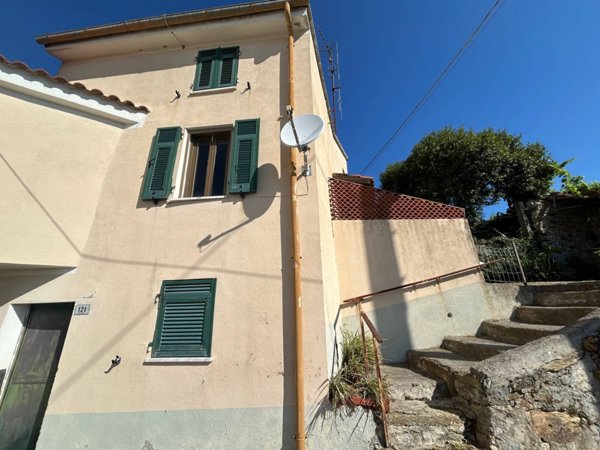 casa indipendente in vendita a Tovo San Giacomo