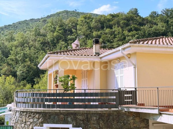 casa indipendente in vendita a Tovo San Giacomo