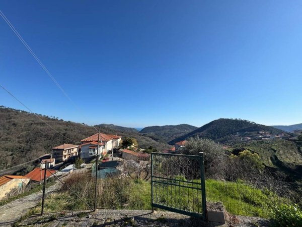 casa indipendente in vendita a Tovo San Giacomo