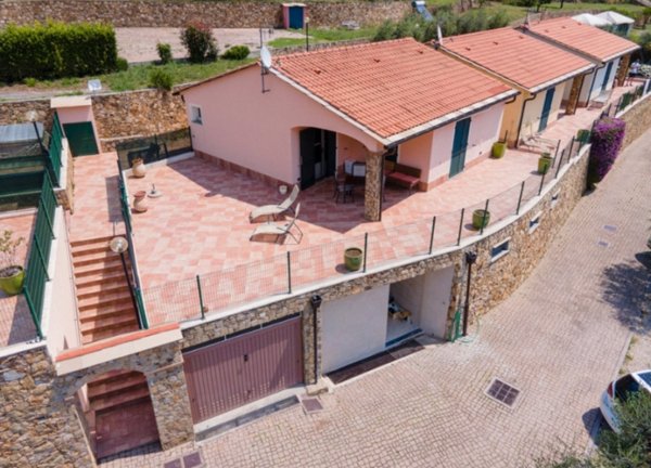 casa indipendente in vendita a Tovo San Giacomo