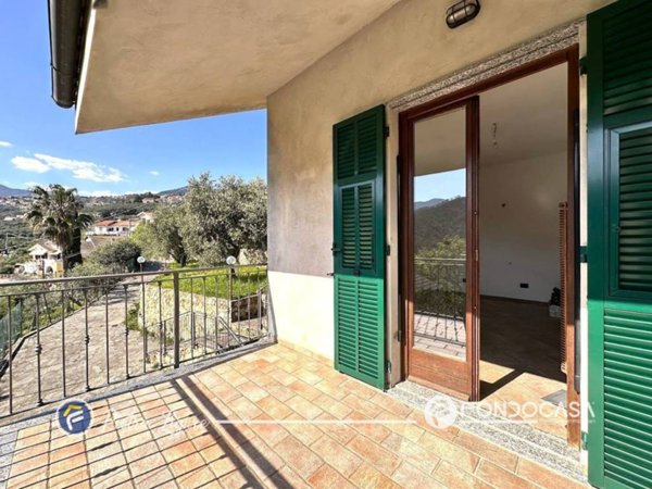 casa indipendente in vendita a Tovo San Giacomo