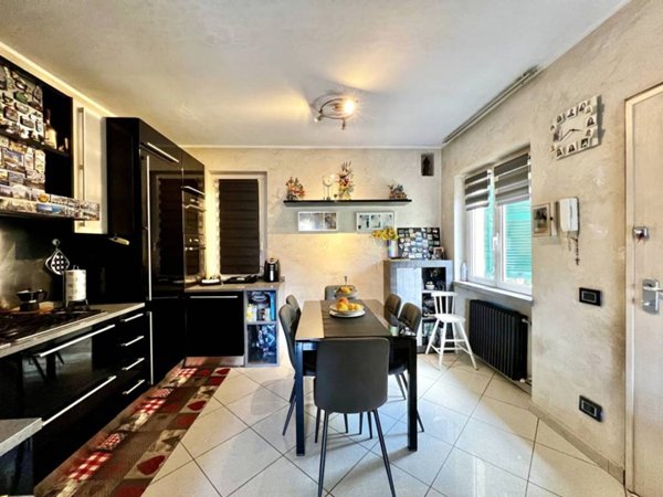 casa indipendente in vendita a Tovo San Giacomo