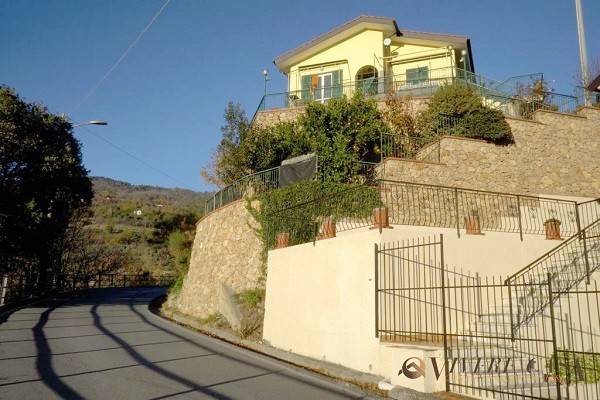 casa indipendente in vendita a Tovo San Giacomo