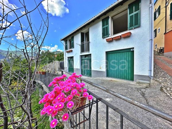 casa indipendente in vendita a Tovo San Giacomo