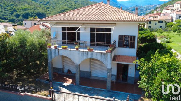 casa indipendente in vendita a Tovo San Giacomo