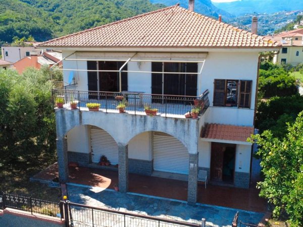 casa indipendente in vendita a Tovo San Giacomo