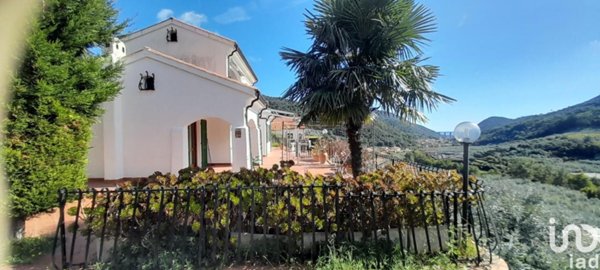 casa indipendente in vendita a Tovo San Giacomo