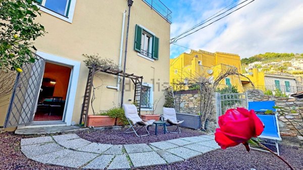 casale in vendita a Tovo San Giacomo