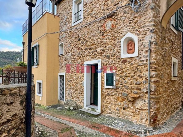 casa indipendente in vendita a Tovo San Giacomo