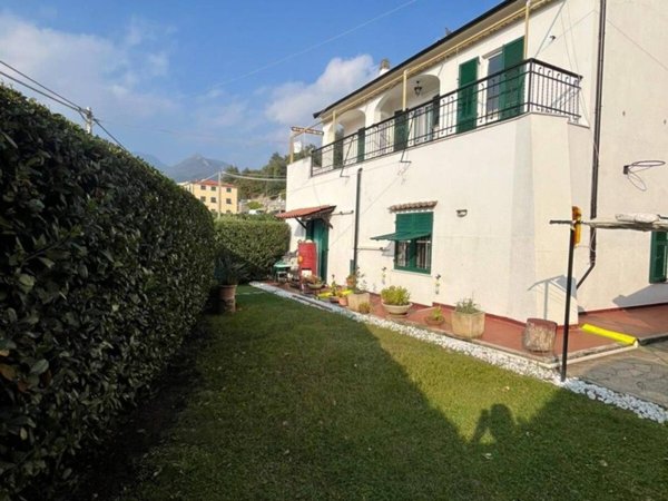 casa indipendente in vendita a Tovo San Giacomo