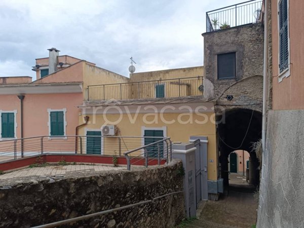 casa indipendente in vendita a Tovo San Giacomo