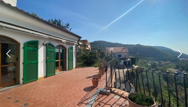 casa indipendente in vendita a Tovo San Giacomo