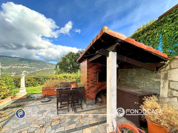 casa indipendente in vendita a Tovo San Giacomo