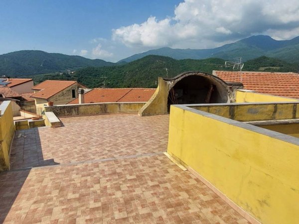 casa indipendente in vendita a Tovo San Giacomo