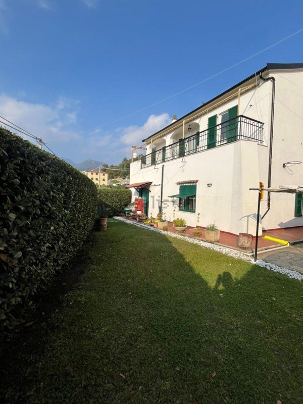 casa indipendente in vendita a Tovo San Giacomo