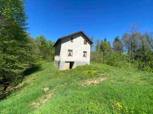 casa indipendente in vendita ad Urbe