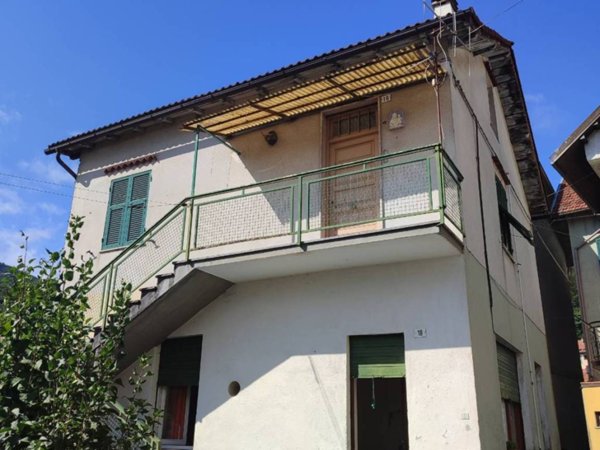 casa indipendente in vendita ad Urbe