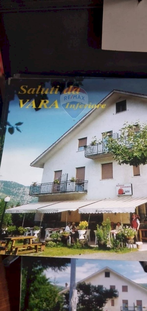 appartamento in vendita ad Urbe in zona Vara Inferiore