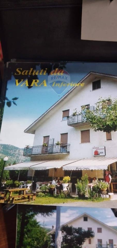 appartamento in vendita ad Urbe in zona Vara Inferiore