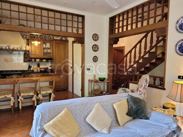 casa indipendente in vendita ad Urbe