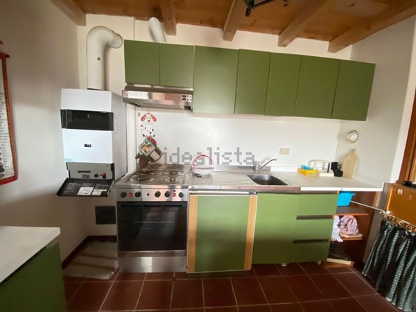 appartamento in vendita ad Urbe in zona San Pietro d'Olba