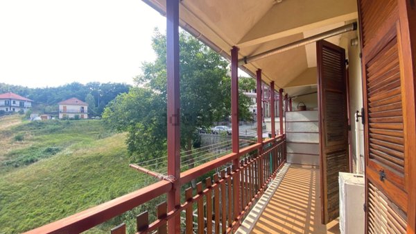 appartamento in vendita ad Urbe in zona Vara Superiore