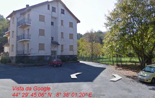 appartamento in vendita ad Urbe in zona Acquabianca