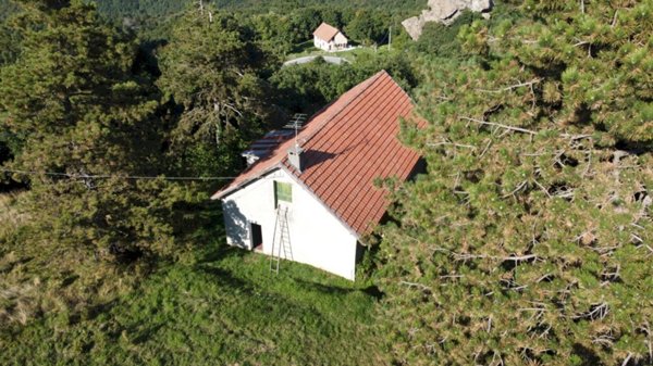 casale in vendita ad Urbe