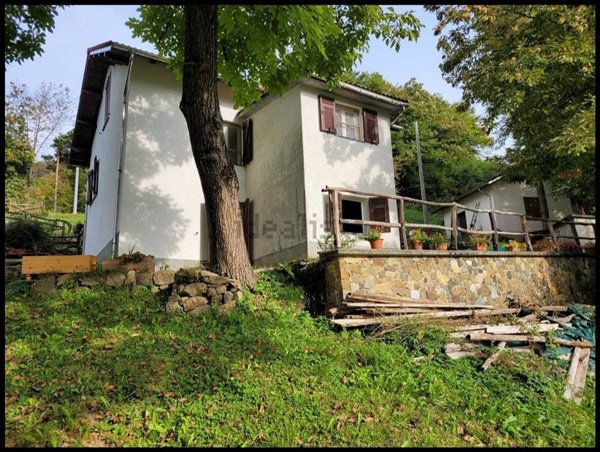 casa indipendente in vendita ad Urbe