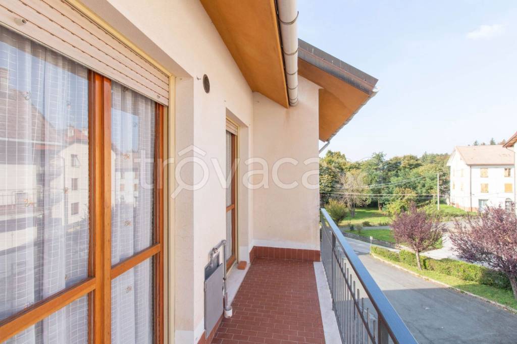 appartamento in vendita ad Urbe in zona Acquabianca