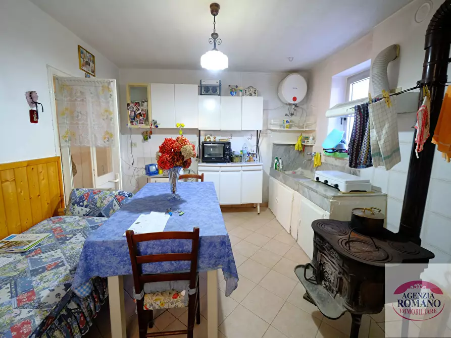 appartamento in vendita ad Urbe in zona Vara Inferiore