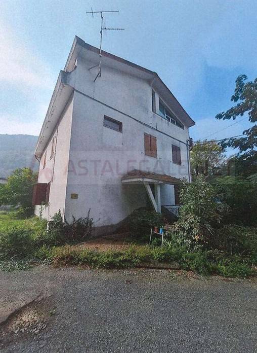 capannone in vendita ad Urbe in zona San Pietro d'Olba