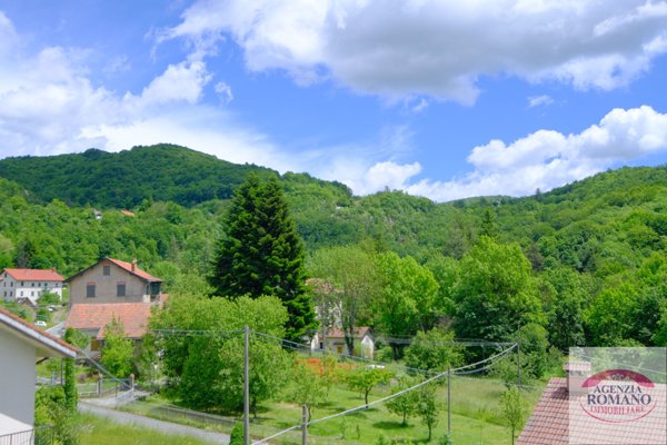 attico in vendita ad Urbe in zona Vara Inferiore