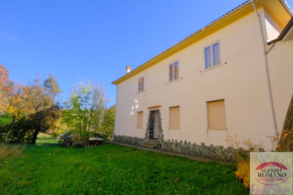 casa indipendente in vendita ad Urbe