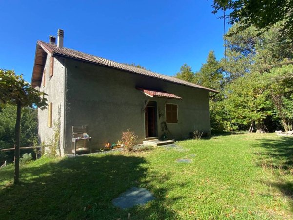 casa indipendente in vendita ad Urbe