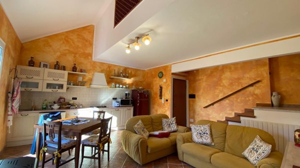 appartamento in vendita ad Urbe