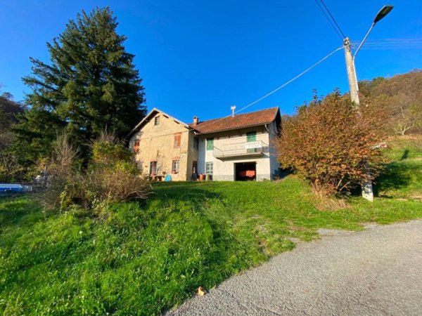 casa indipendente in vendita ad Urbe