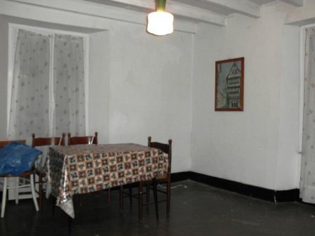 casa indipendente in vendita ad Urbe in zona Vara Inferiore