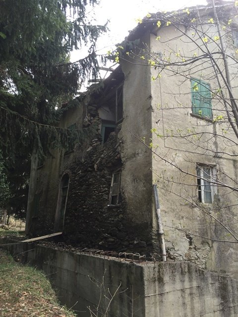 casa indipendente in vendita ad Urbe in zona San Pietro d'Olba