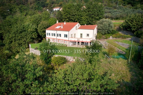 casa indipendente in vendita a Vado Ligure