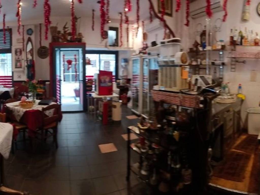 negozio in vendita a Vado Ligure in zona Vado Centro