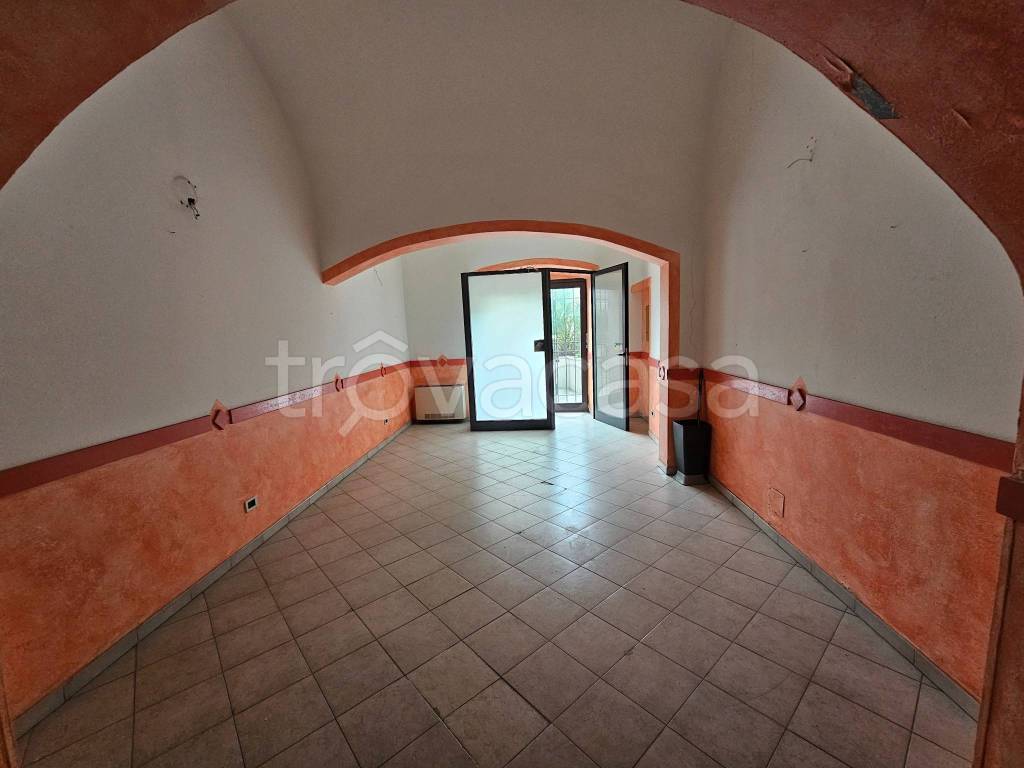 negozio in vendita a Vado Ligure