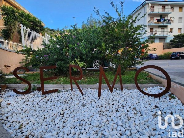 appartamento in vendita a Vado Ligure in zona Sant'Ermete
