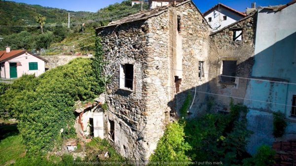 casale in vendita a Vado Ligure in zona Segno