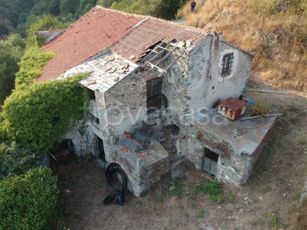casale in vendita a Vado Ligure