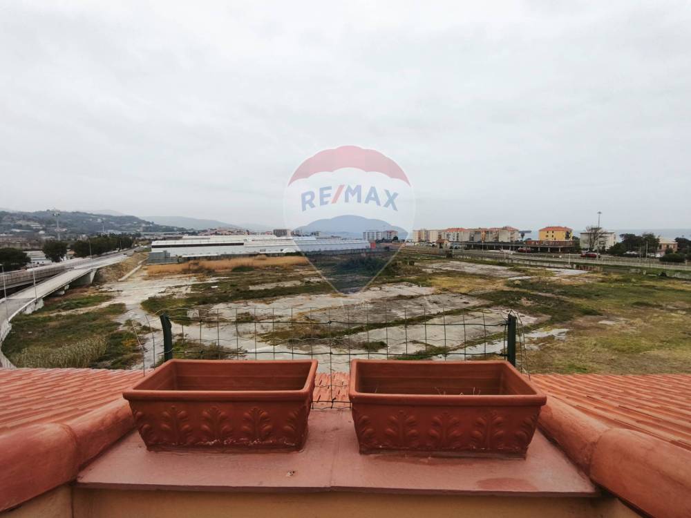 appartamento in vendita a Vado Ligure