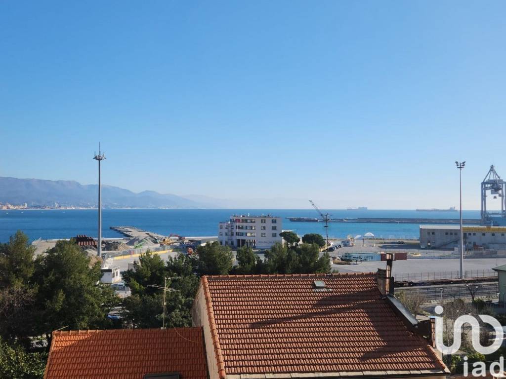 appartamento in vendita a Vado Ligure in zona Vado Centro