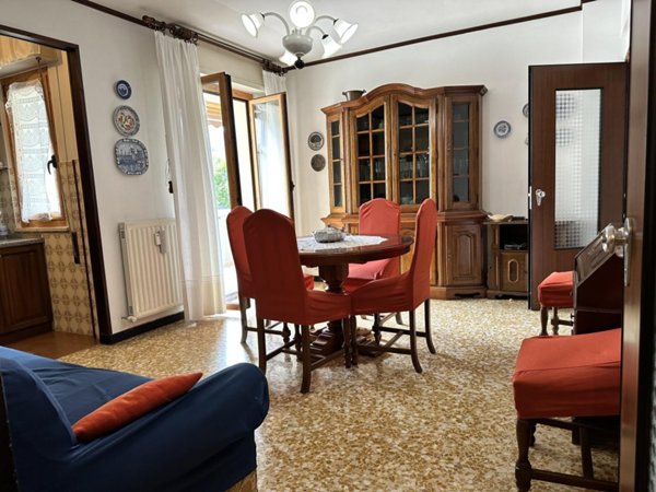 appartamento in vendita a Vado Ligure in zona Sant'Ermete